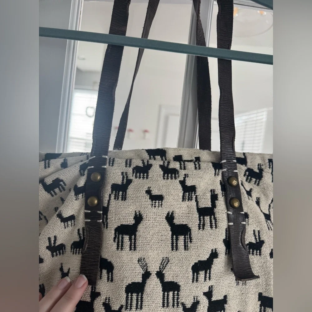 Anthropologie Jasper and Jeera Llama Tote Bag - Picture 4 of 6